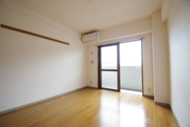 居室・リビング　★賃貸物件のお問い合わせはタウンハウジング登戸店まで★