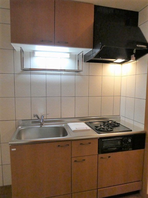 キッチン　写真は107号室です（参考）