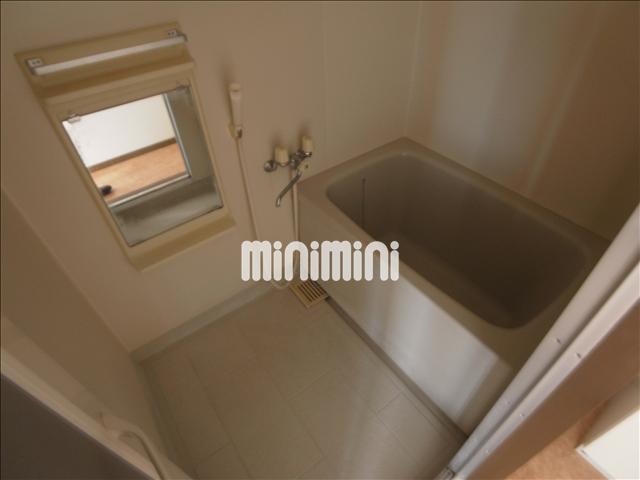 バス・シャワールーム　バスルームです。