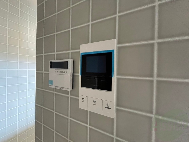 セキュリティ　ＴＶモニター付インターホンです。来客者の顔が見えるので安心！