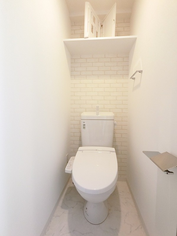 トイレ　※室内は現況を優先します