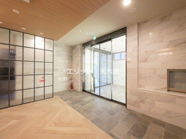 エントランス　エントランス