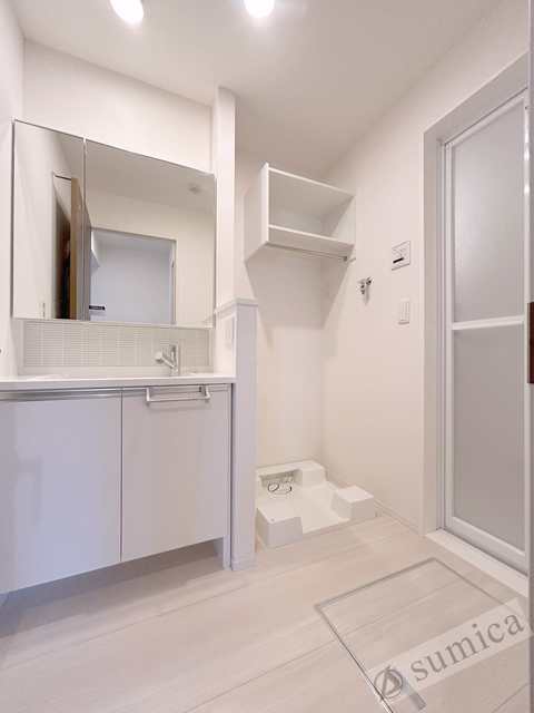 洗面設備　洗面脱衣所付き！独立洗面台が便利です♪♪