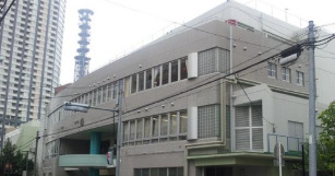 小学校　新宿区立牛込仲之小学校（小学校）まで431m