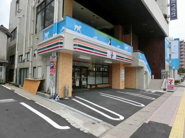 コンビニ　セブンイレブン鹿児島鴨池１丁目店（コンビニ）まで75m