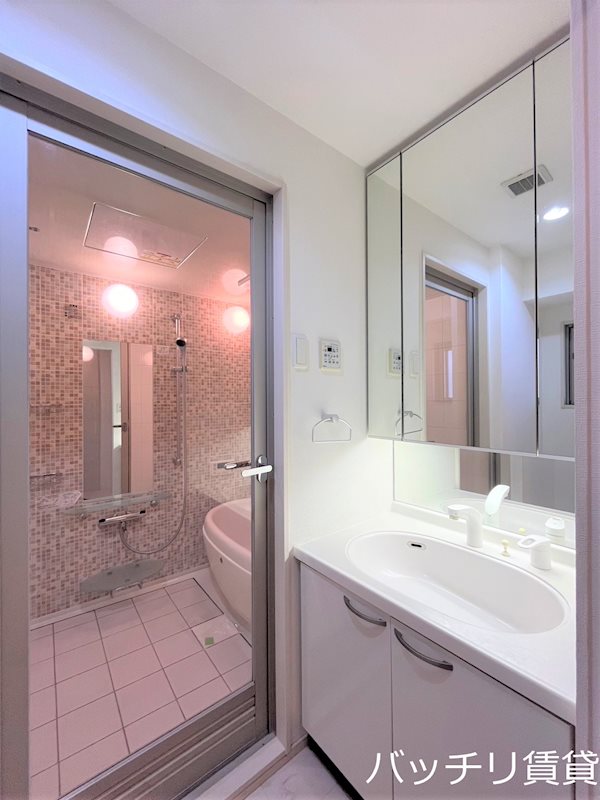 洗面設備　※同マンション別部屋写真の為、現状優先。