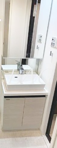 洗面設備　独立洗面台です。