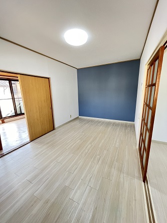 居室・リビング　クロス張替え！キレイなお部屋です