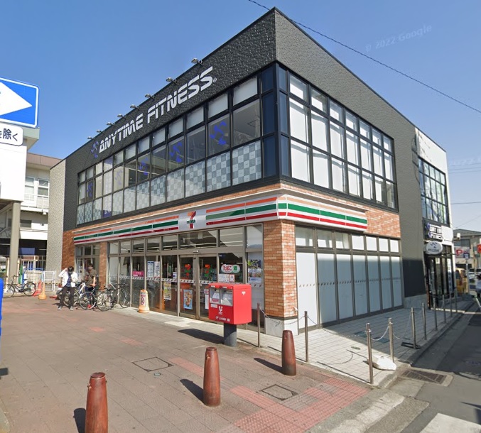 コンビニ　セブンイレブン鶴ヶ島駅西口店（コンビニ）まで799m