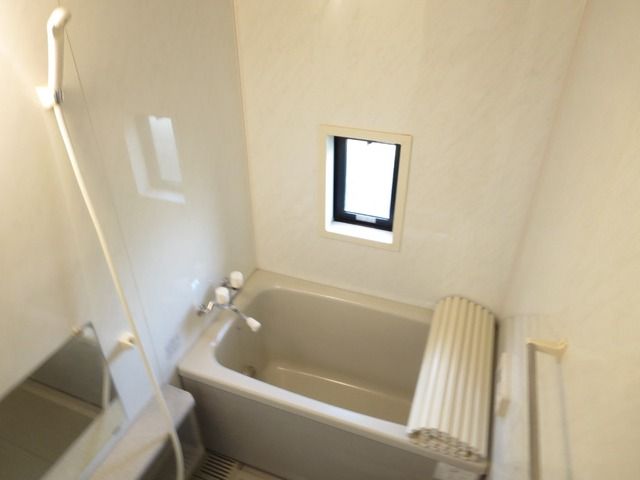 バス・シャワールーム　★広々とした綺麗なお風呂です★