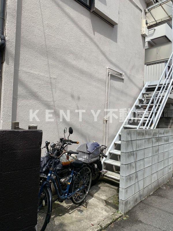 エントランス　建物の内部です