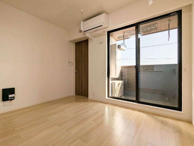 居室・リビング　図面と現状に相違がある場合には現状を優先