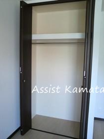 収納　写真は同タイプの別号室です