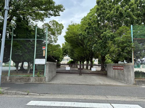 中学校　春日井市立柏原中学校（中学校）まで627m