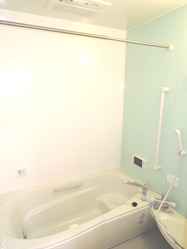 バス・シャワールーム　同タイプの写真です。