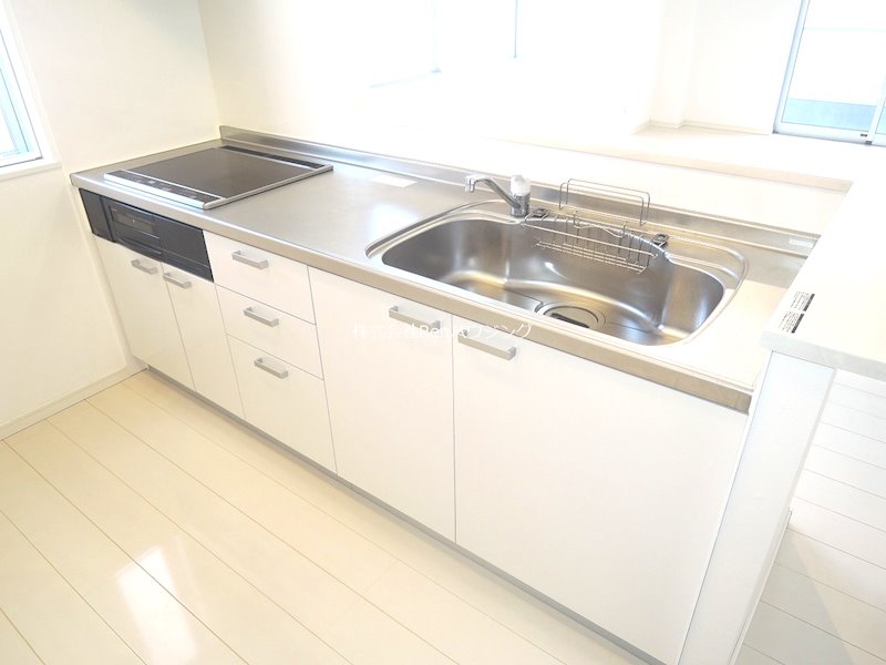 キッチン　同タイプの写真です。