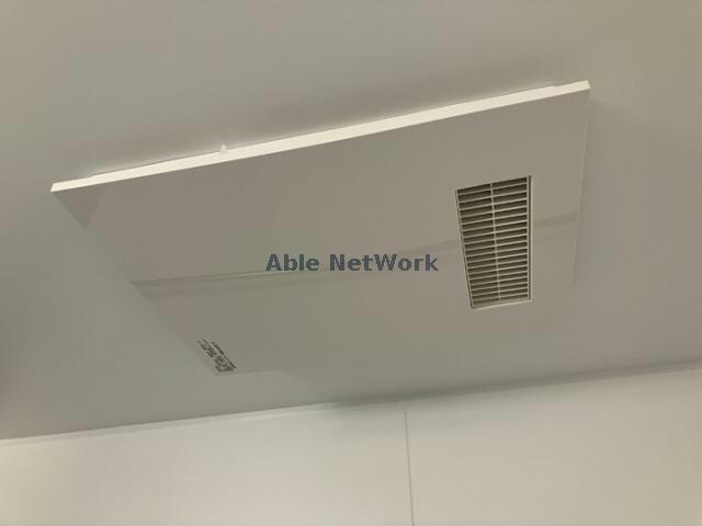 バス・シャワールーム　浴室乾燥機