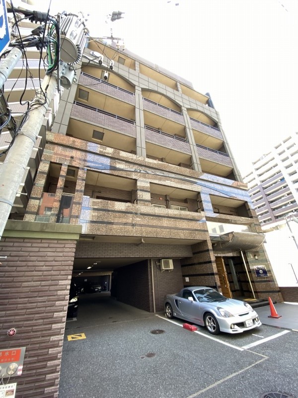 建物外観　正面☆外観