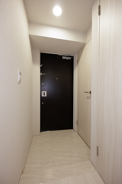 玄関　※写真は同タイプ住戸です。