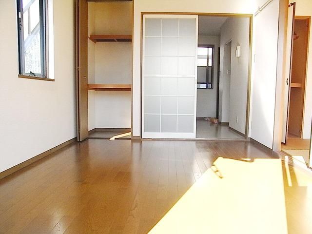 居室・リビング　明るい室内です