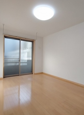 居室・リビング　☆明るい洋室☆