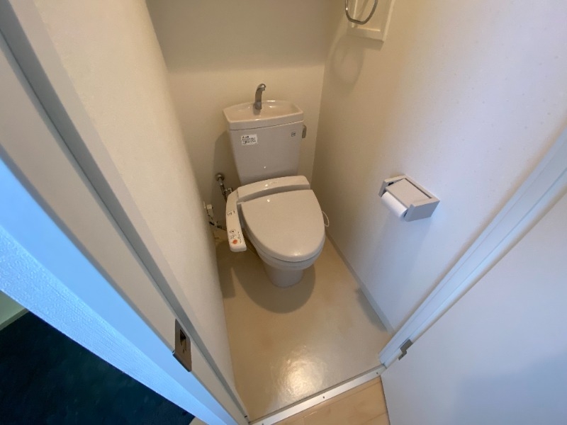 トイレ　キレイなエアコン。