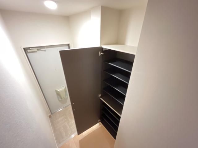 玄関　シンプルで使いやすい玄関です