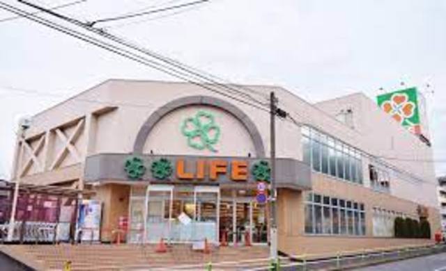 スーパー　ライフ赤塚店（スーパー）まで718m