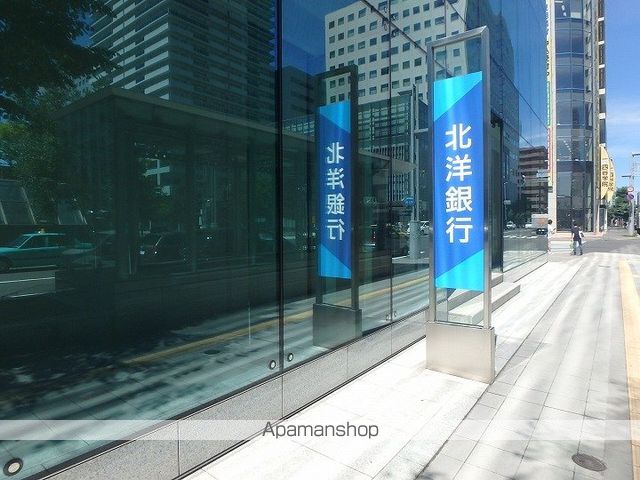 コンビニ　ファミリーマート（コンビニ）まで218m