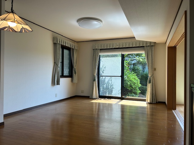 南大塚1丁目テラスハウスの居間写真