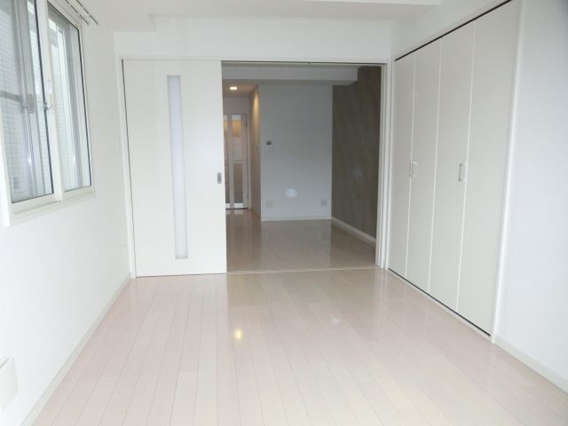 居室・リビング　南向き角部屋フローリング