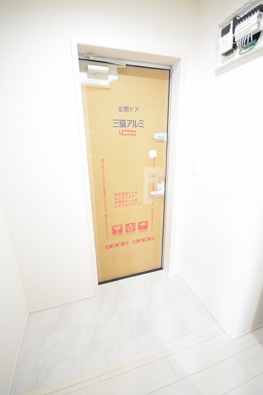玄関　別号室画像。ご参考下さい