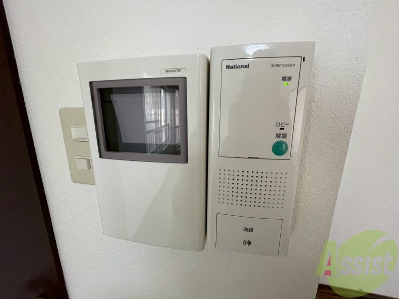 セキュリティ　ＴＶモニター付インターホンです。来客者の顔が見えるので安心！