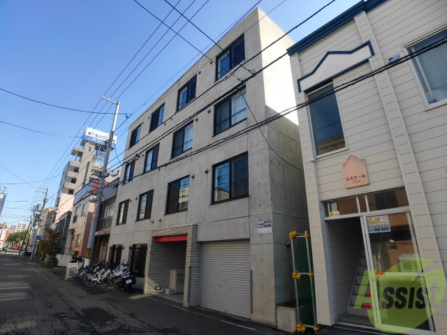 建物外観　札幌市中央区南７条西「ＡＱＵＡ３」