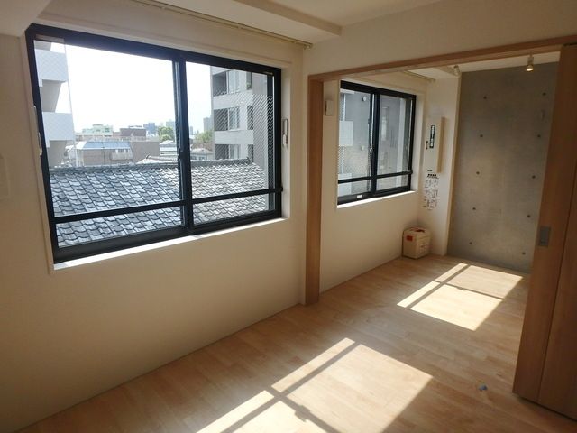居室・リビング　別室画像参照