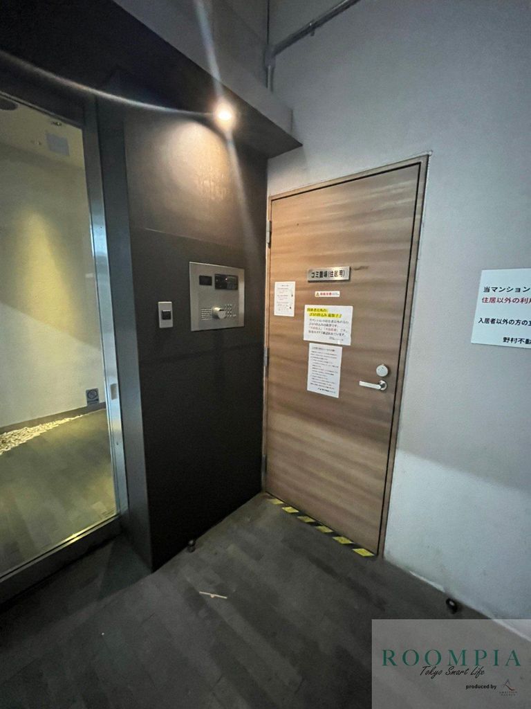 エントランス　エントランス