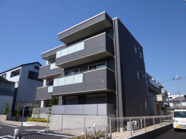 建物外観　グリーン・ファースト山本