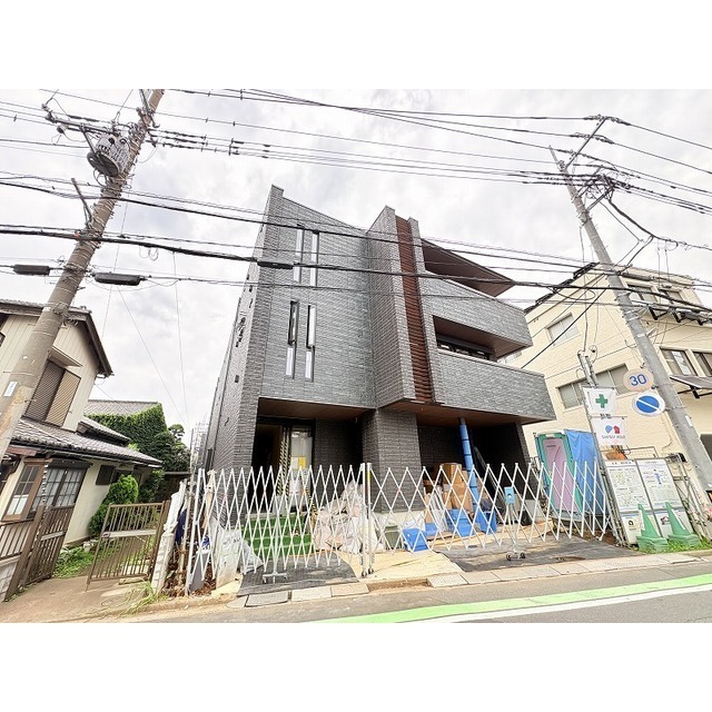 建物外観　建築中