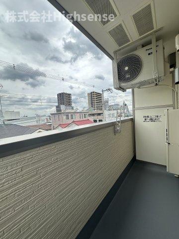 バルコニー　外からの目が気にならないバルコニーで洗濯物が干せます