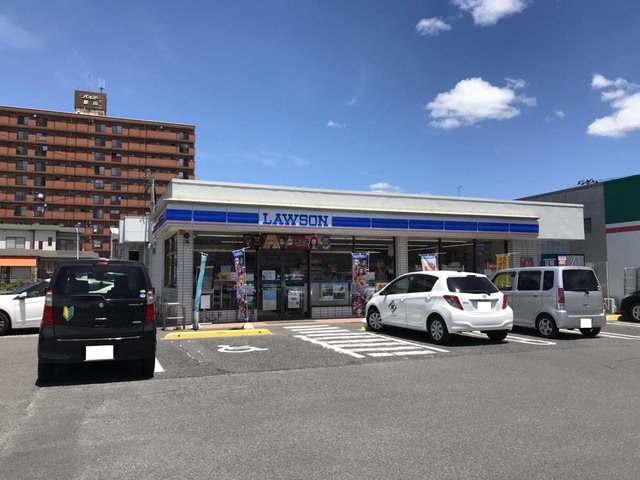 コンビニ　ローソン郡山愛宕店（コンビニ）まで438m
