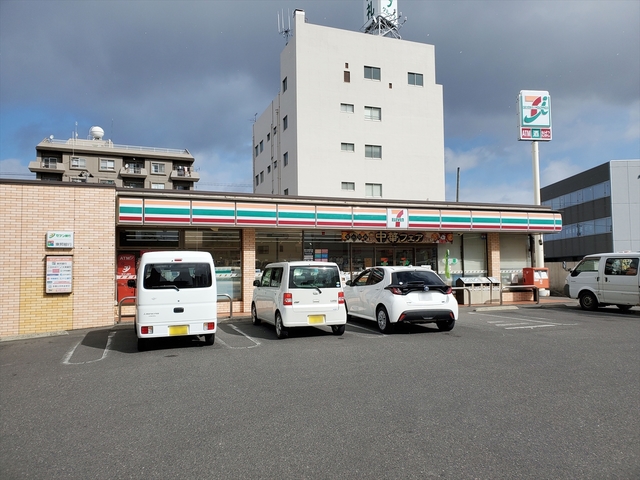 コンビニ　セブンイレブン郡山図景町店（コンビニ）まで661m