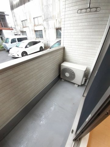 バルコニー　お洗濯にも便利なバルコニー付き