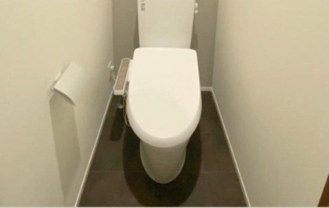 トイレ　※別部屋参考写真