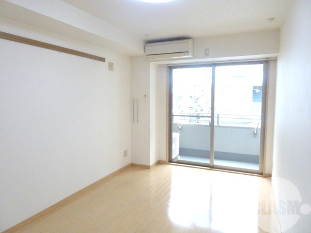 居室・リビング　明るいお部屋です♪