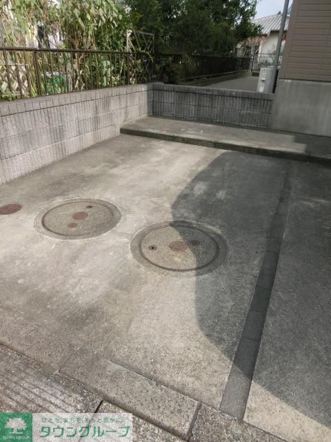 駐車場　敷地内駐車場