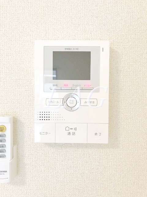 セキュリティ　モニター付きインターホンです。