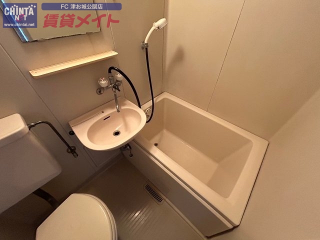 バス・シャワールーム　同型参考写真