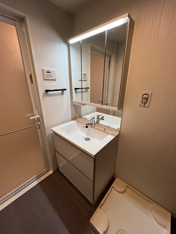 洗面設備　※同タイプの他のお部屋です