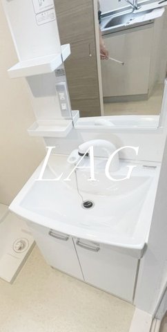 洗面設備　独立洗面台です。