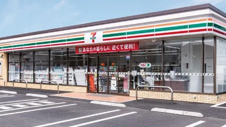 コンビニ　セブンイレブン 甲府国母工業団地店（コンビニ）まで705m